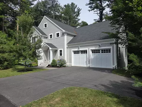 102 Highland St, Concord, MA 01742