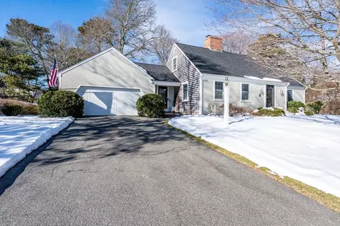 121 Eileen St, Yarmouth, MA 02675