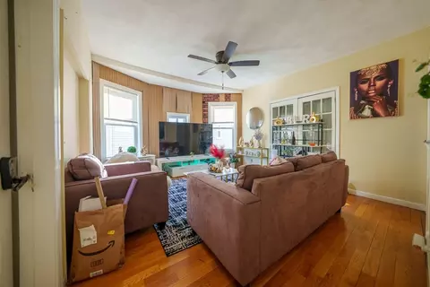 41 Derby St #2, Somerville, MA 02145