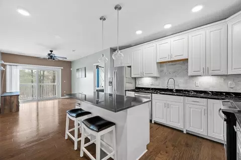 220 Martins Lndg #411, North Reading, MA 01864