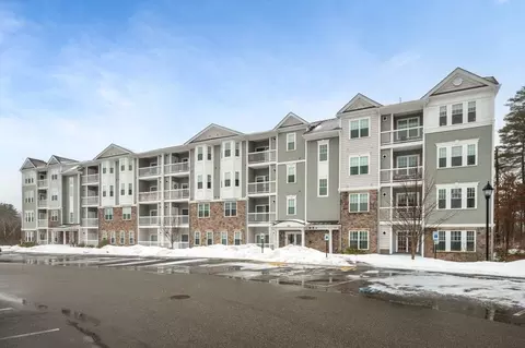 220 Martins Lndg #410, North Reading, MA 01864