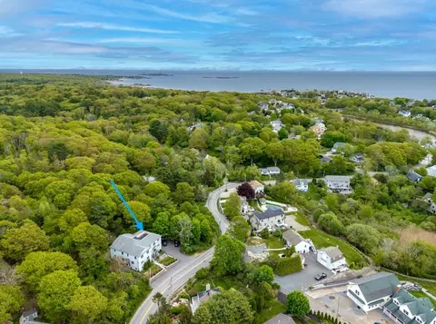 32 Witham St #B, Gloucester, MA 01930