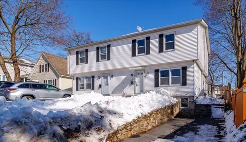 3 Payson St, Worcester, MA 01607 photo 2