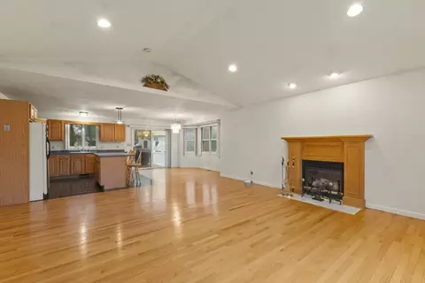 72 Ida Ln, Fall River, MA 02720 photo 6
