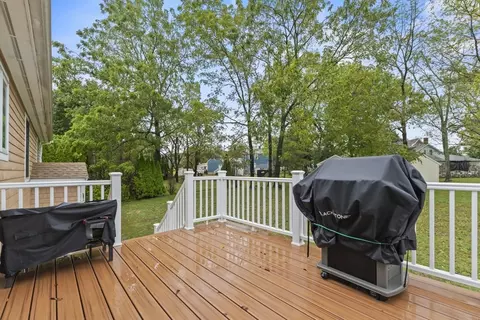 72 Ida Ln, Fall River, MA 02720 photo 25