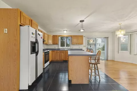 72 Ida Ln, Fall River, MA 02720 photo 4