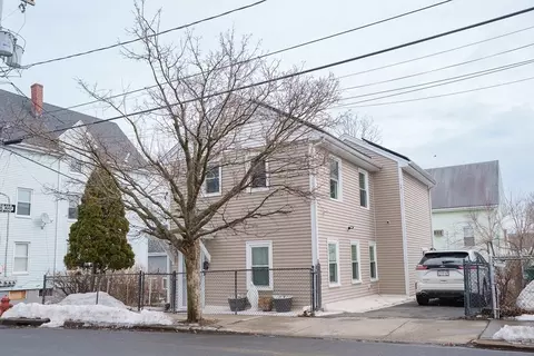 80 Collins St, Lynn, MA 01902