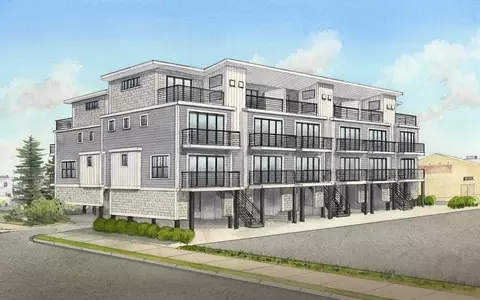 16 N End Blvd #5, Salisbury, MA 01952