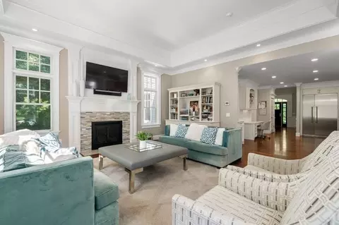 15 Huckleberry Ln, Sudbury, MA 01776