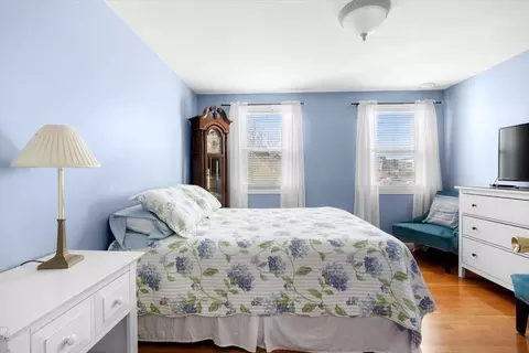 Bedroom - 181 Atlantic Ave, Hull, MA 02045 photo 4 of 8
