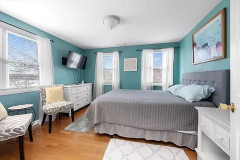 Bedroom - 181 Atlantic Ave, Hull, MA 02045 photo 5 of 8