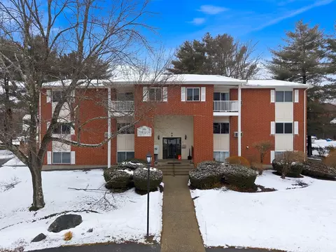 7 Dailey St #I, Attleboro, MA 02703