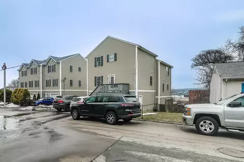 318 Crescent St #A, Fall River, MA 02720 photo 2
