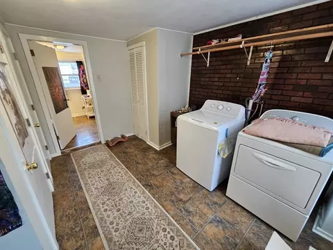 Other - 7 Union Ct, Easthampton, MA 01027 photo 4 of 8