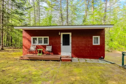 9 Roberts Ln, Porter, ME 04068