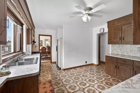 53 Sycamore, Everett, MA 02149 photo 7