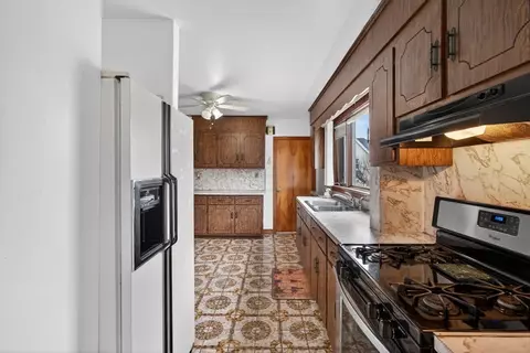 53 Sycamore, Everett, MA 02149 photo 10