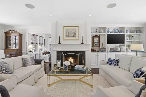 16 Pickwick Rd, Marblehead, MA 01945 photo 3