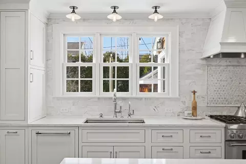 16 Pickwick Rd, Marblehead, MA 01945 photo 9