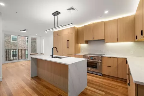 58 Kent #U302, Brookline, MA 02445