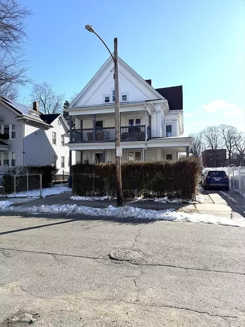 21 Merwin St, Springfield, MA 01107 photo 2