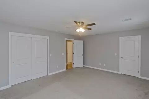 239 Gresham St, Springfield, MA 01119 photo 33