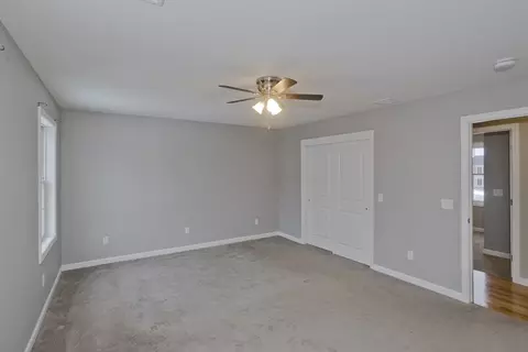 239 Gresham St, Springfield, MA 01119 photo 32