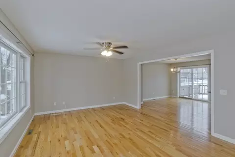 239 Gresham St, Springfield, MA 01119 photo 14