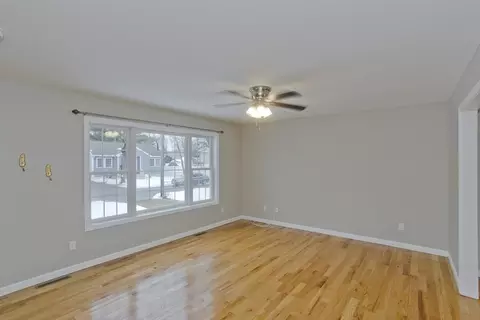 239 Gresham St, Springfield, MA 01119 photo 17