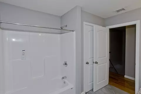 239 Gresham St, Springfield, MA 01119 photo 27