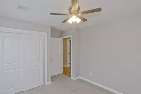 239 Gresham St, Springfield, MA 01119 photo 37