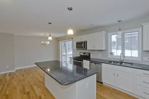 239 Gresham St, Springfield, MA 01119 photo 11