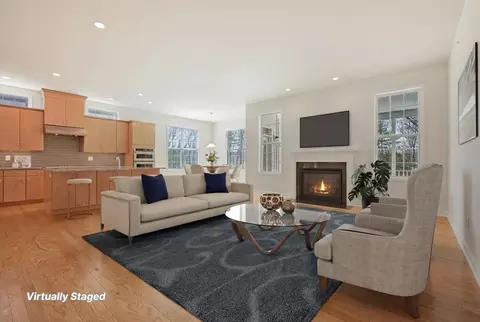 17 W View Ln #17, Stow, MA 01775