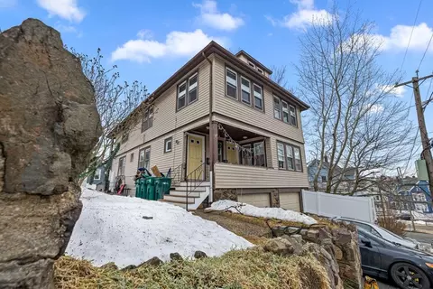 11 Birch St, Lynn, MA 01902