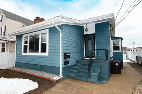 30 Folsom St, Revere, MA 02151