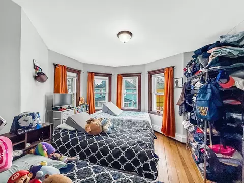Bedroom - 19 Moore St, Winthrop, MA 02152 photo 3 of 7