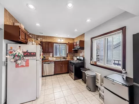 Kitchen - 19 Moore St, Winthrop, MA 02152 photo 5 of 6