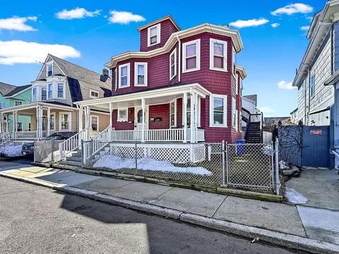 Exterior - 19 Moore St, Winthrop, MA 02152 photo 2 of 4