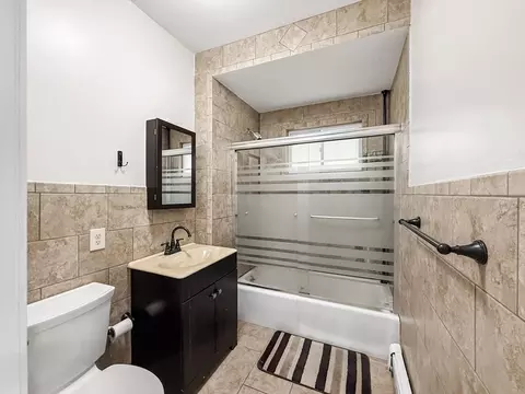 Bath - 19 Moore St, Winthrop, MA 02152 photo 1 of 4