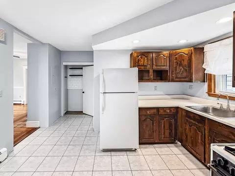 Kitchen - 19 Moore St, Winthrop, MA 02152 photo 2 of 6