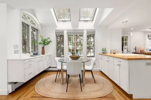 401 Clinton Rd, Brookline, MA 02445 photo 6