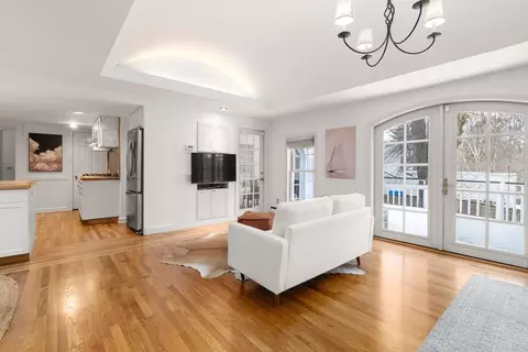 401 Clinton Rd, Brookline, MA 02445 photo 12