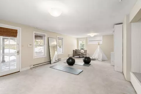 401 Clinton Rd, Brookline, MA 02445 photo 24