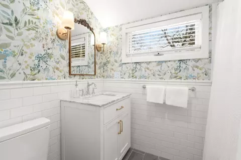 401 Clinton Rd, Brookline, MA 02445 photo 20