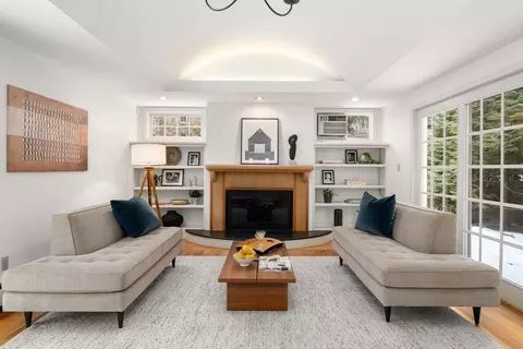 401 Clinton Rd, Brookline, MA 02445 photo 11