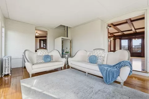 Living - 270 Maple St, Springfield, MA 01105 photo 5 of 7