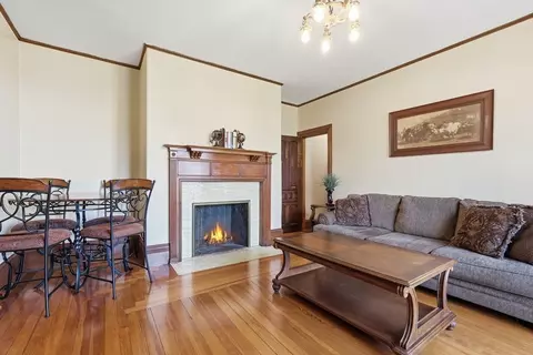 Living - 270 Maple St, Springfield, MA 01105 photo 6 of 7