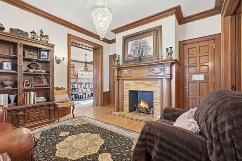 Living - 270 Maple St, Springfield, MA 01105 photo 2 of 7