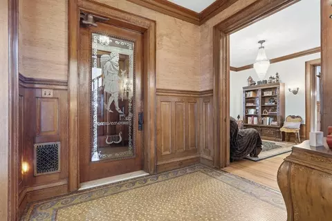 Entry Way - 270 Maple St, Springfield, MA 01105 photo 1 of 6