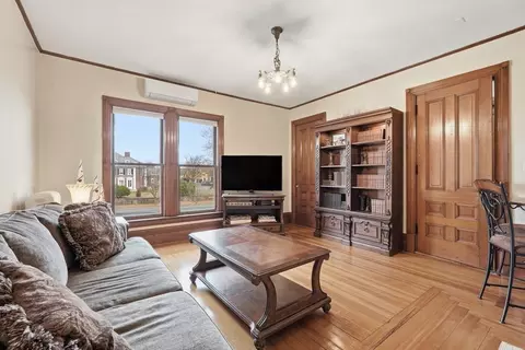 Living - 270 Maple St, Springfield, MA 01105 photo 7 of 7